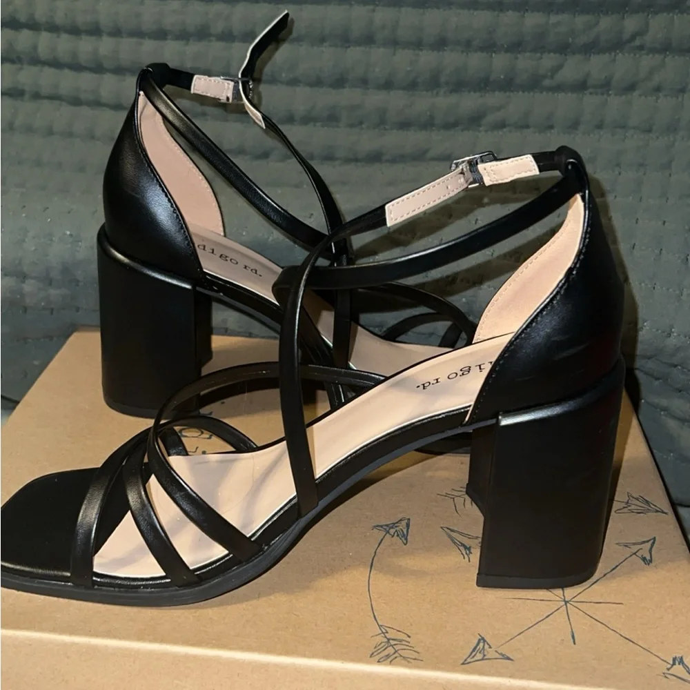 worn once - Picture 1 of 4